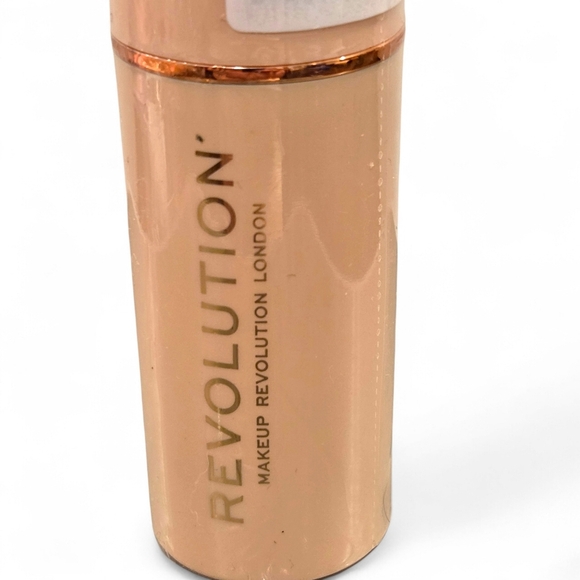 Revolution F5 Fast Base Stick Foundation | Light with Pink Undertone NEW SEALED - Picture 2 of 7